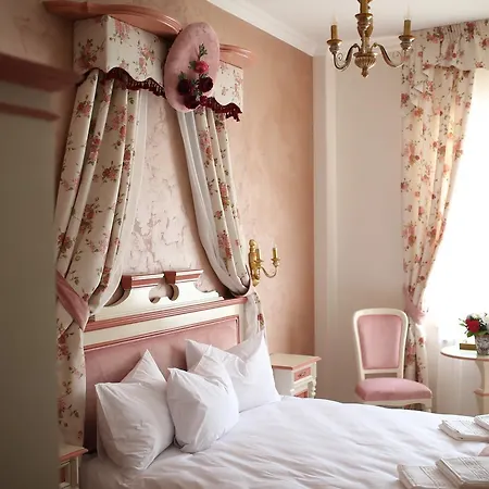 Artisans Boutique Guest house